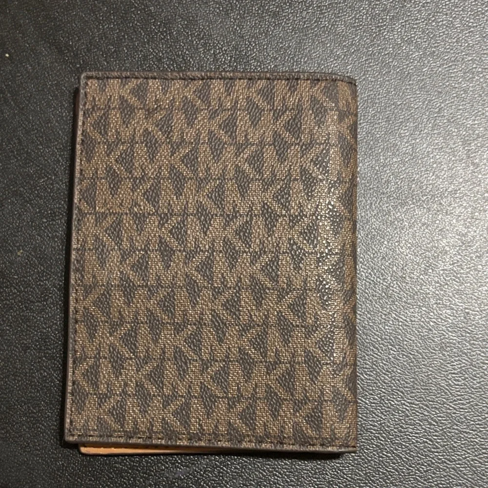 Michael Kors Bedford Travel Passport Wallet